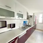Milla * Makarska